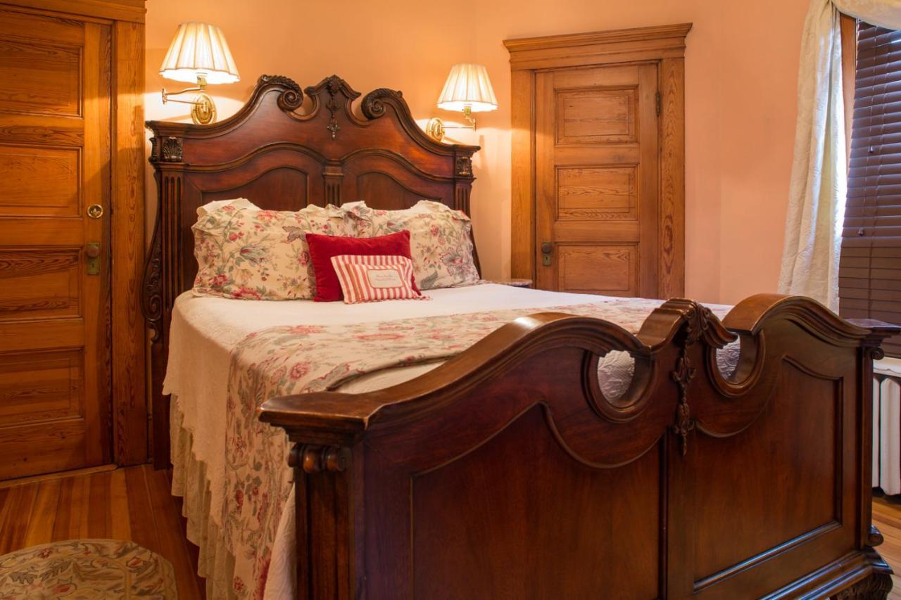 The Lion And The Rose Bed And Breakfast Asheville Exterior foto